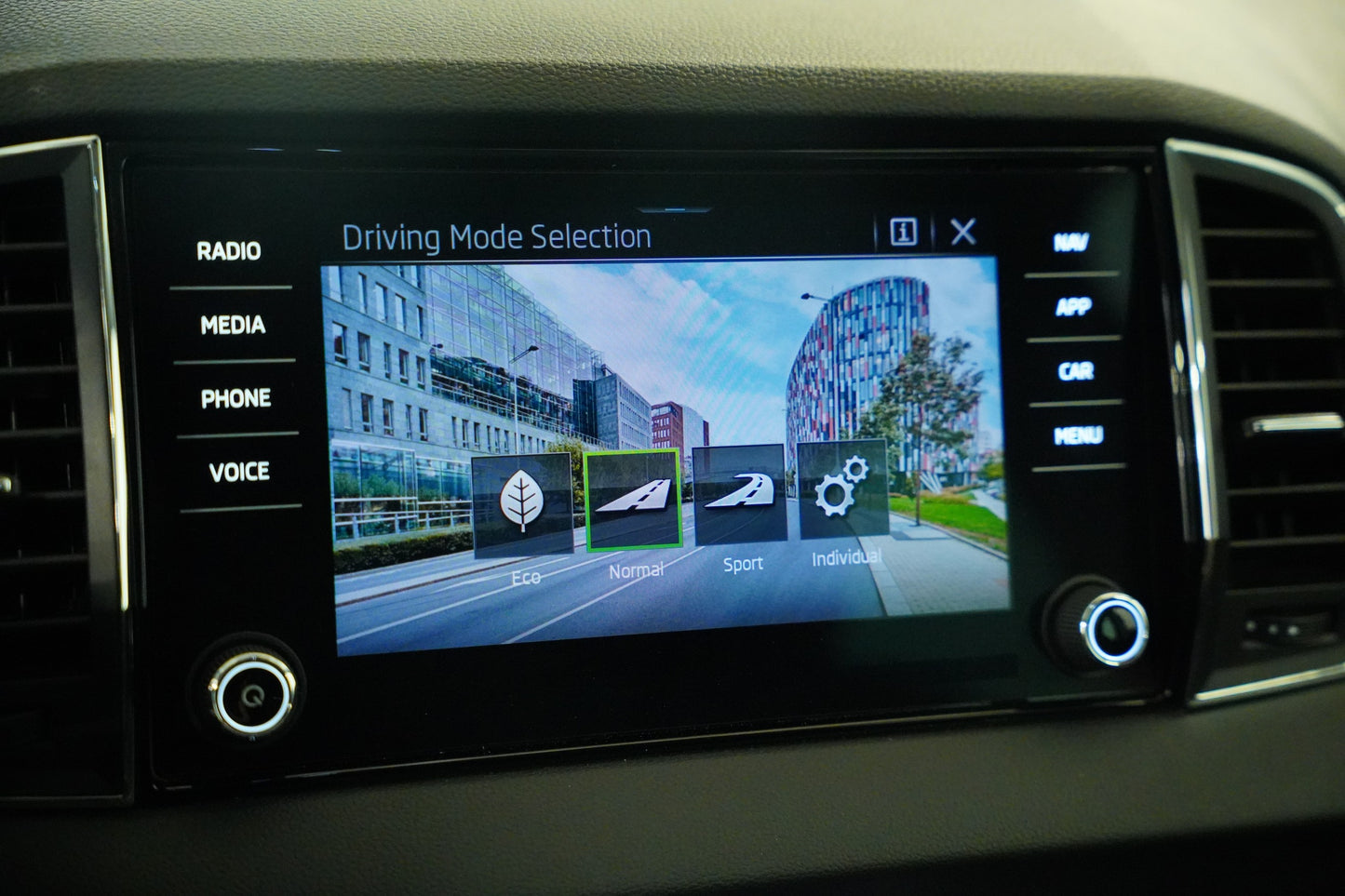 Škoda Karoq 1.5 TSI 110 kW Selection