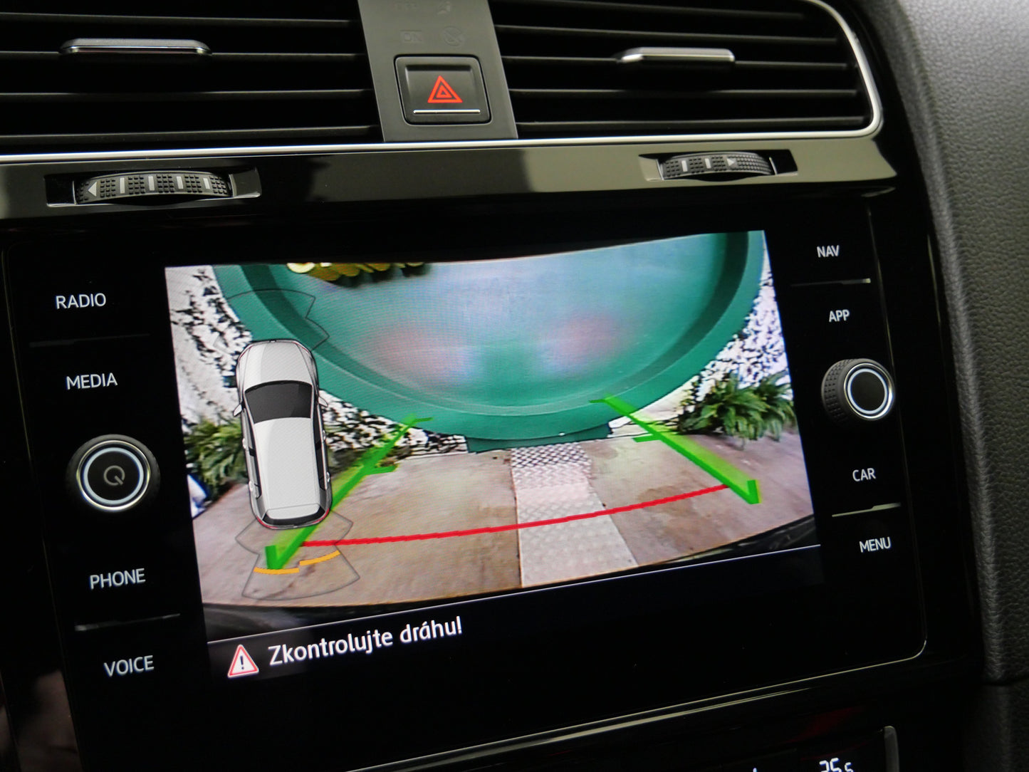 Volkswagen Golf 2.0 TSI 180 kW DSG GTI