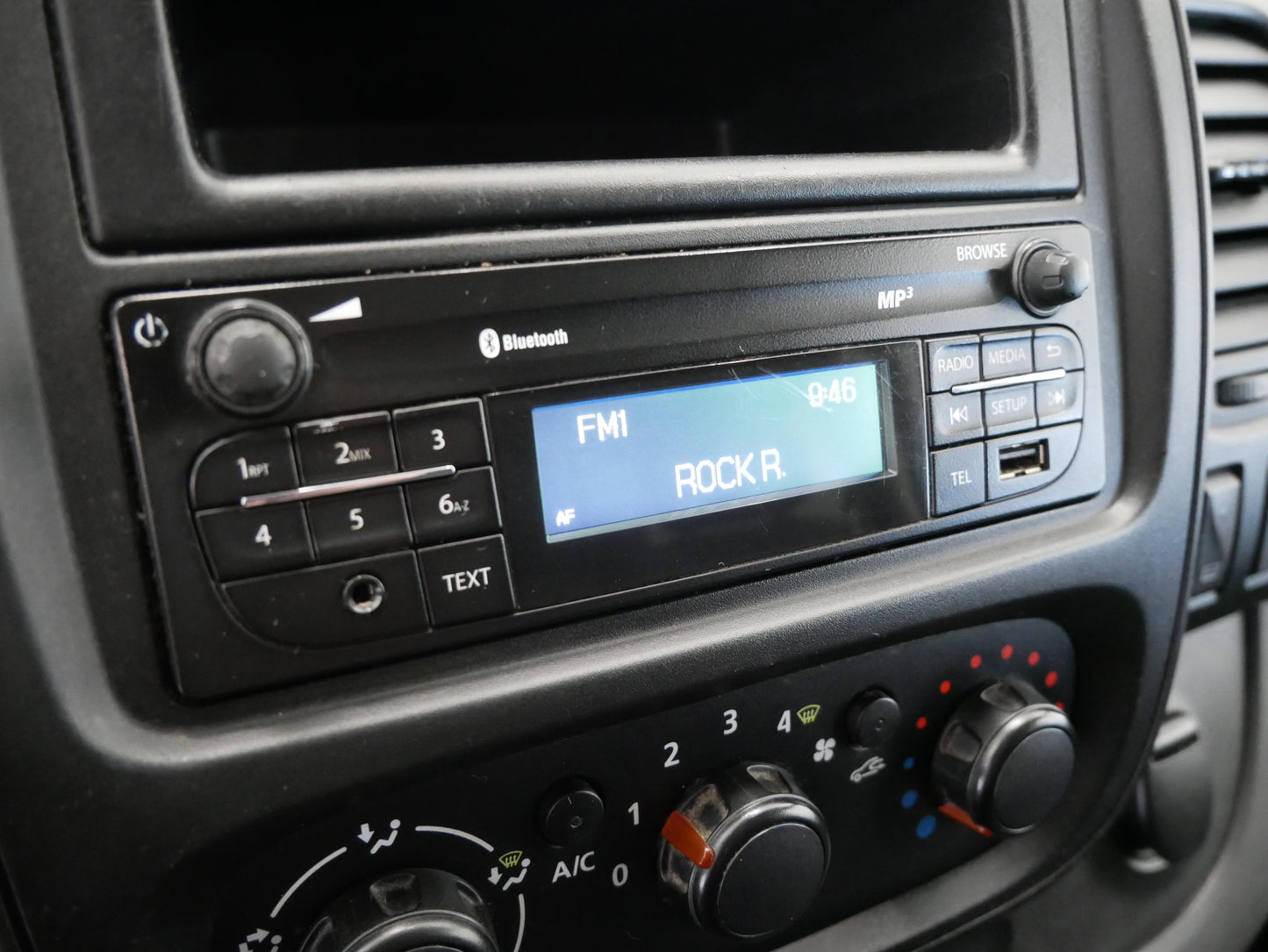 Opel Vivaro 1.6 CDTI 92 kW 6 míst