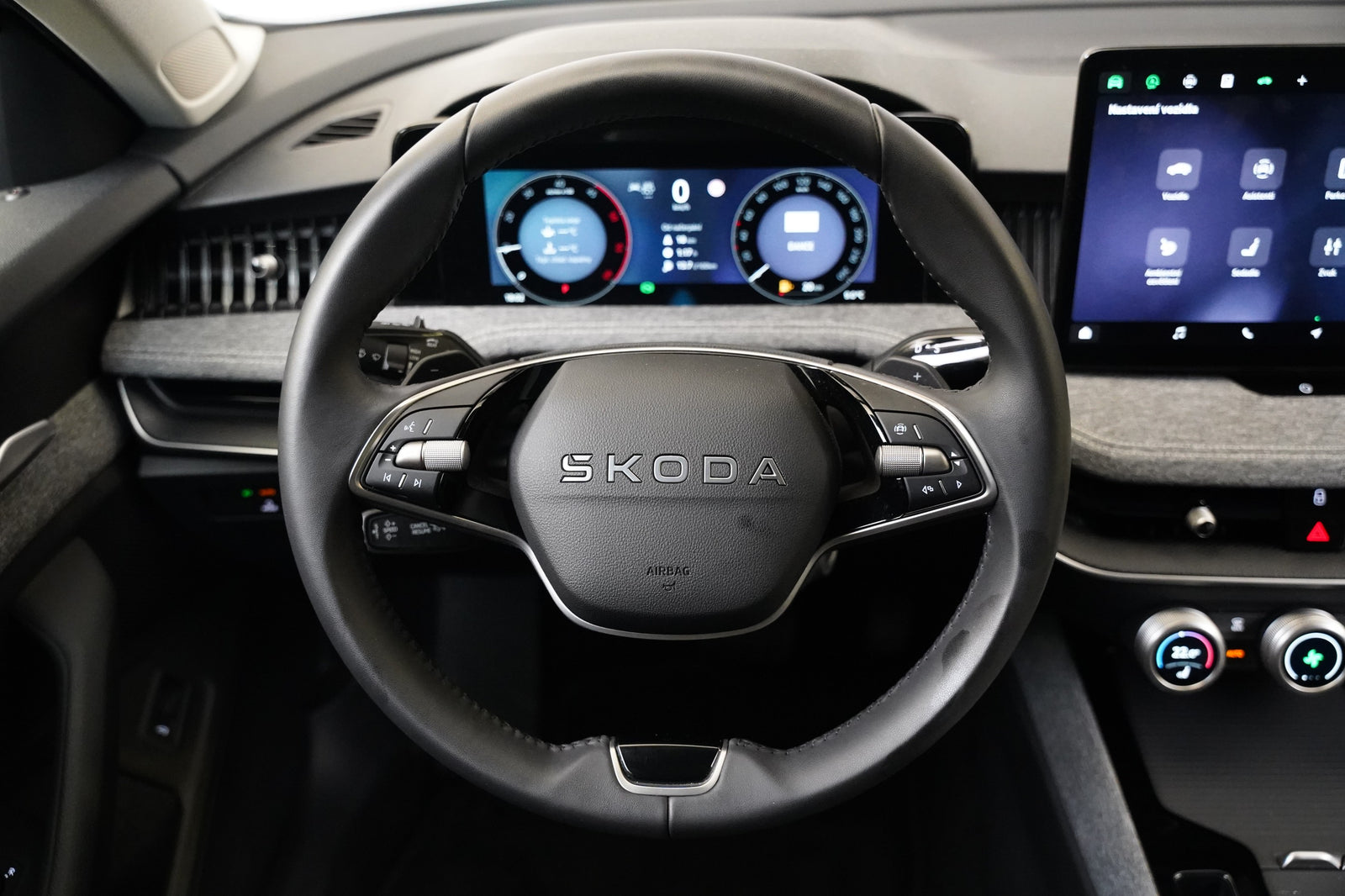 Škoda Superb 2.0 TDI 110 kW Selection – foto 18