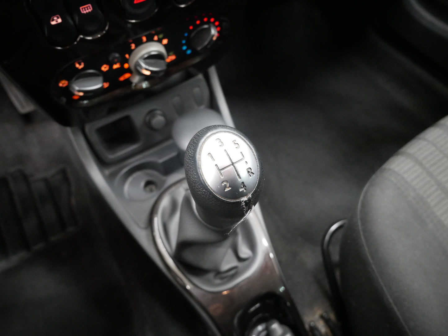 Dacia Duster 1.6i 77 kW Laureate