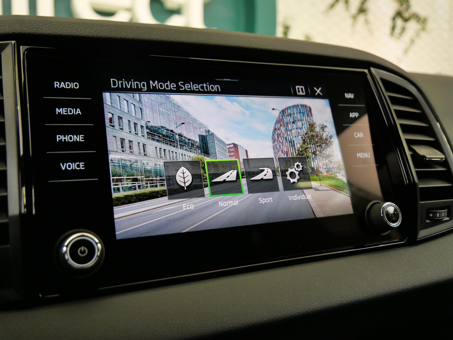 ŠKODA Karoq 1.5 TSI 110 kW DSG SportLine