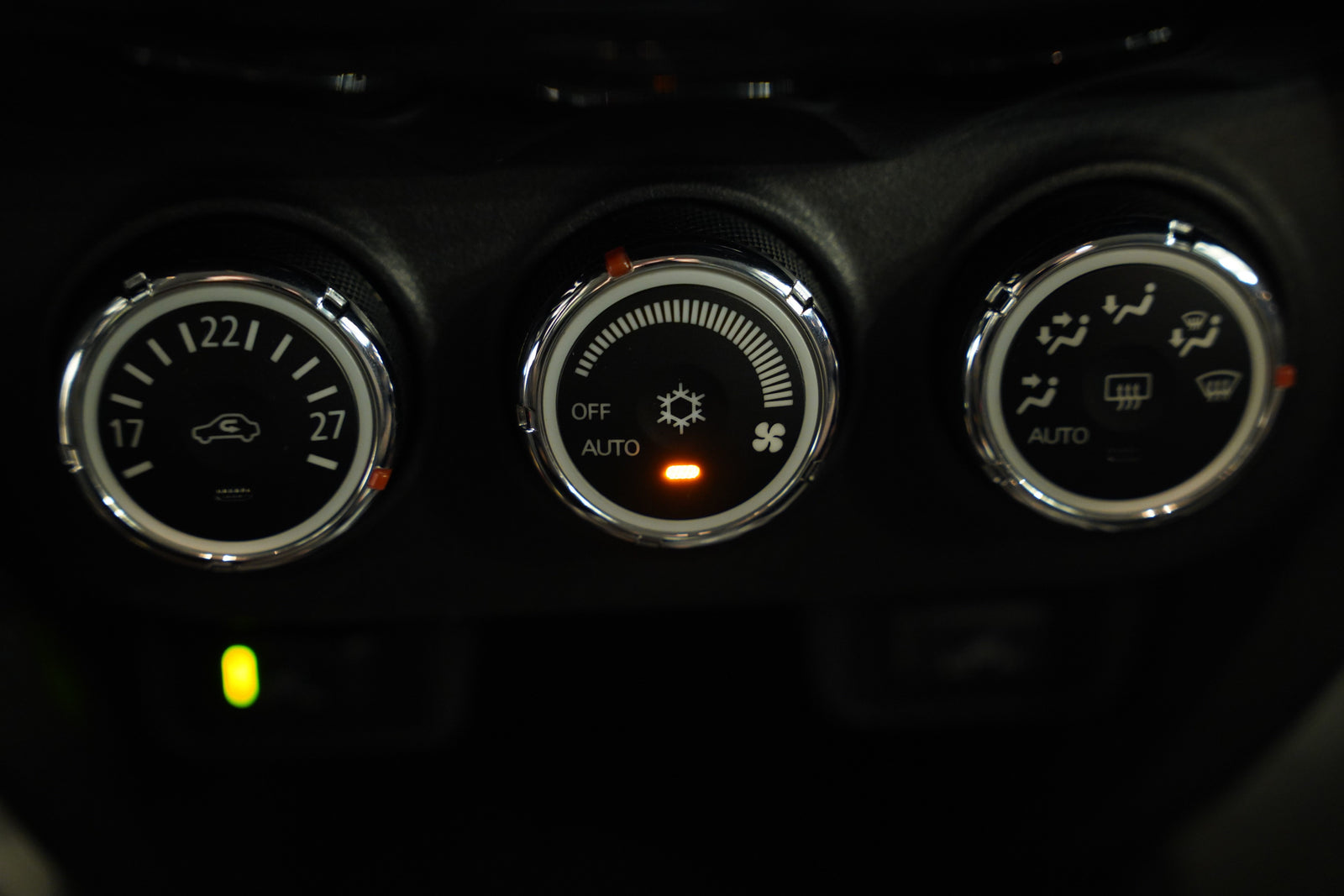Mitsubishi ASX 2.2 DI-D 110 kW AUT 4WD – foto 18