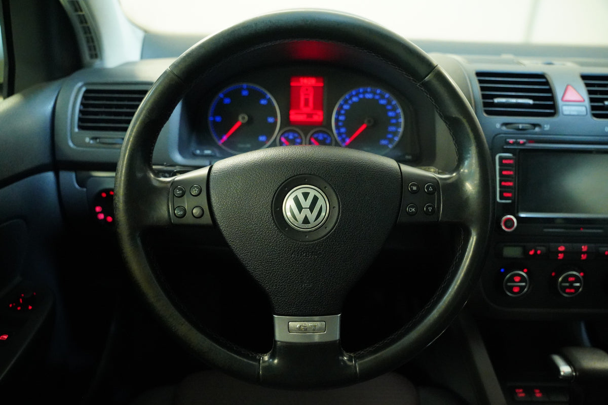 Volkswagen Golf 2.0TDi 125KW