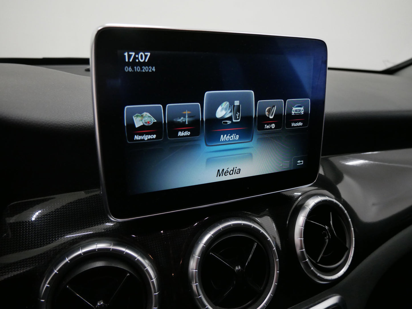 Mercedes-Benz CLA Shooting brake 180 90 kW