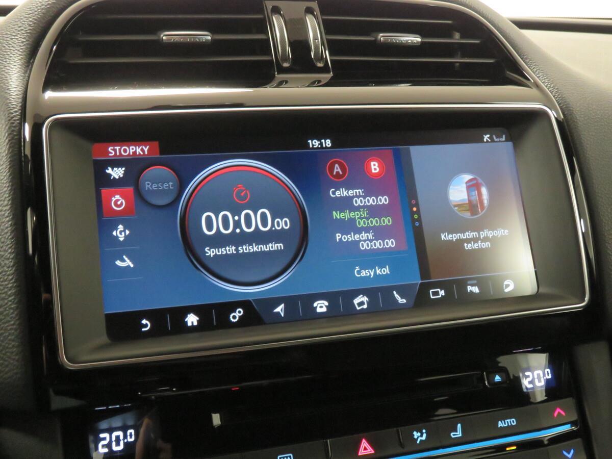 Jaguar F-Pace 20d 132 kW AWD Pure