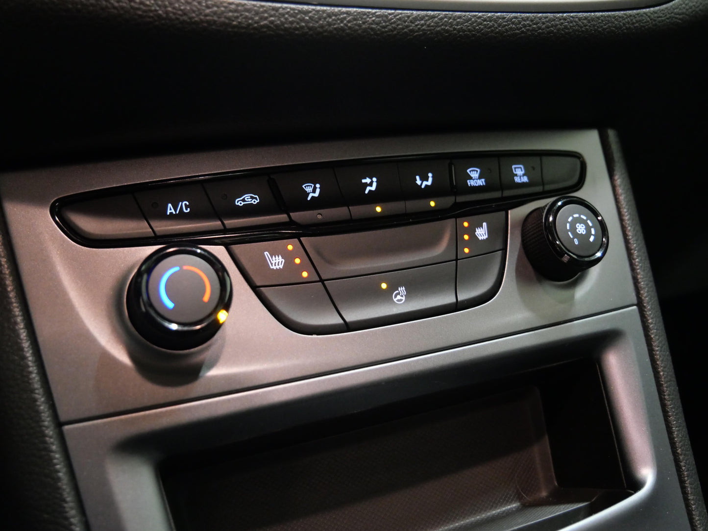 Opel Astra 1.2 i Turbo 96 kW Business