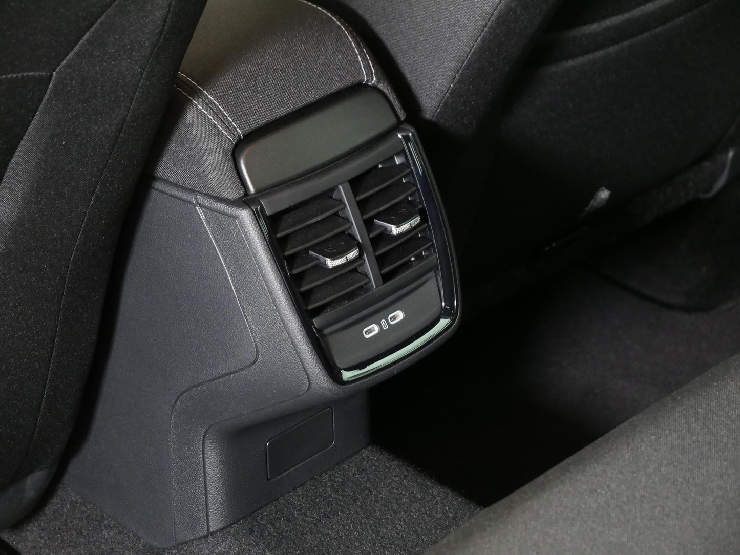 Škoda Kamiq 1.5 TSI 110 kW Ambition Plus