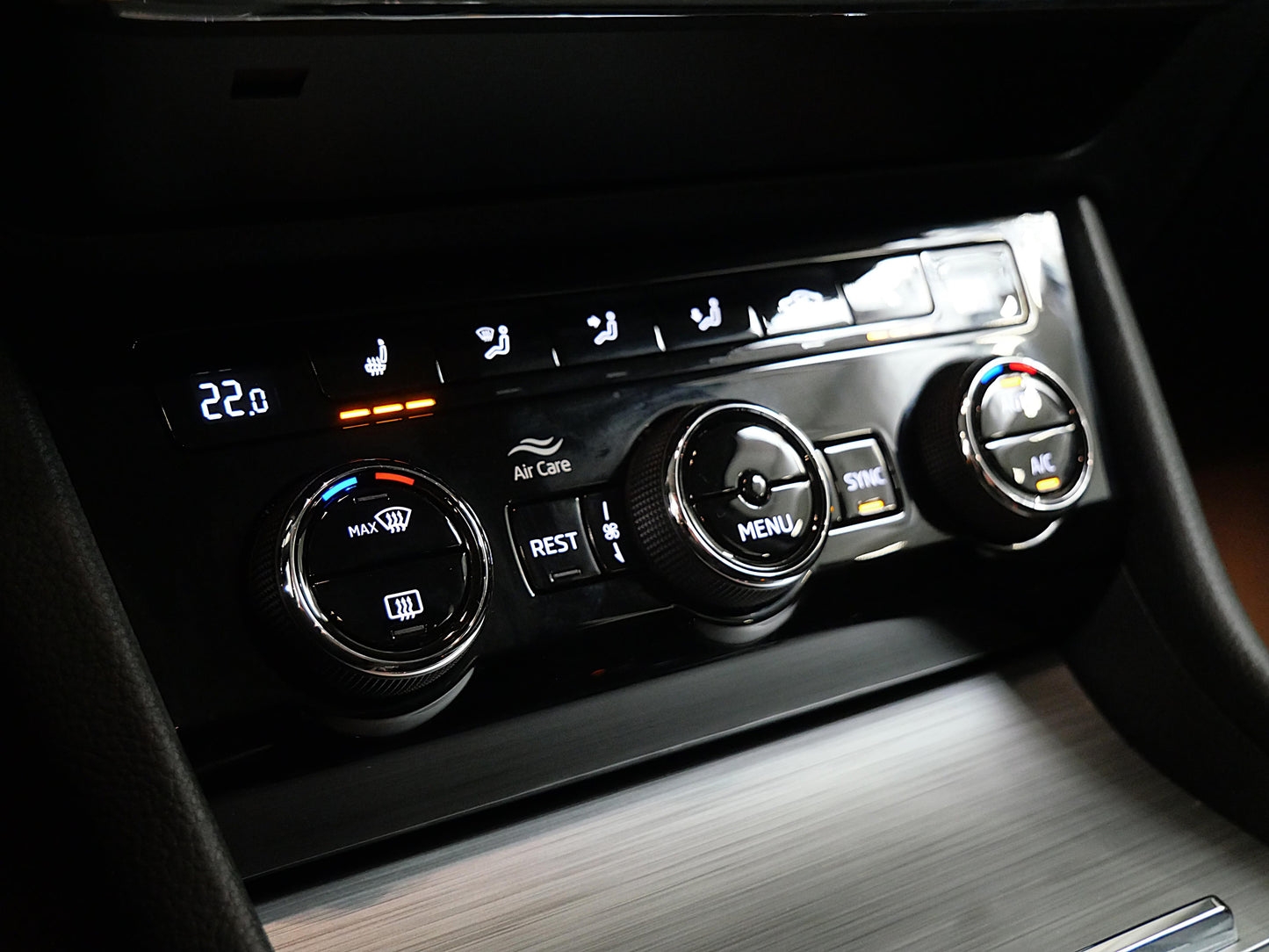 Škoda Superb 2.0 TDI 110 kW Ambition Plus