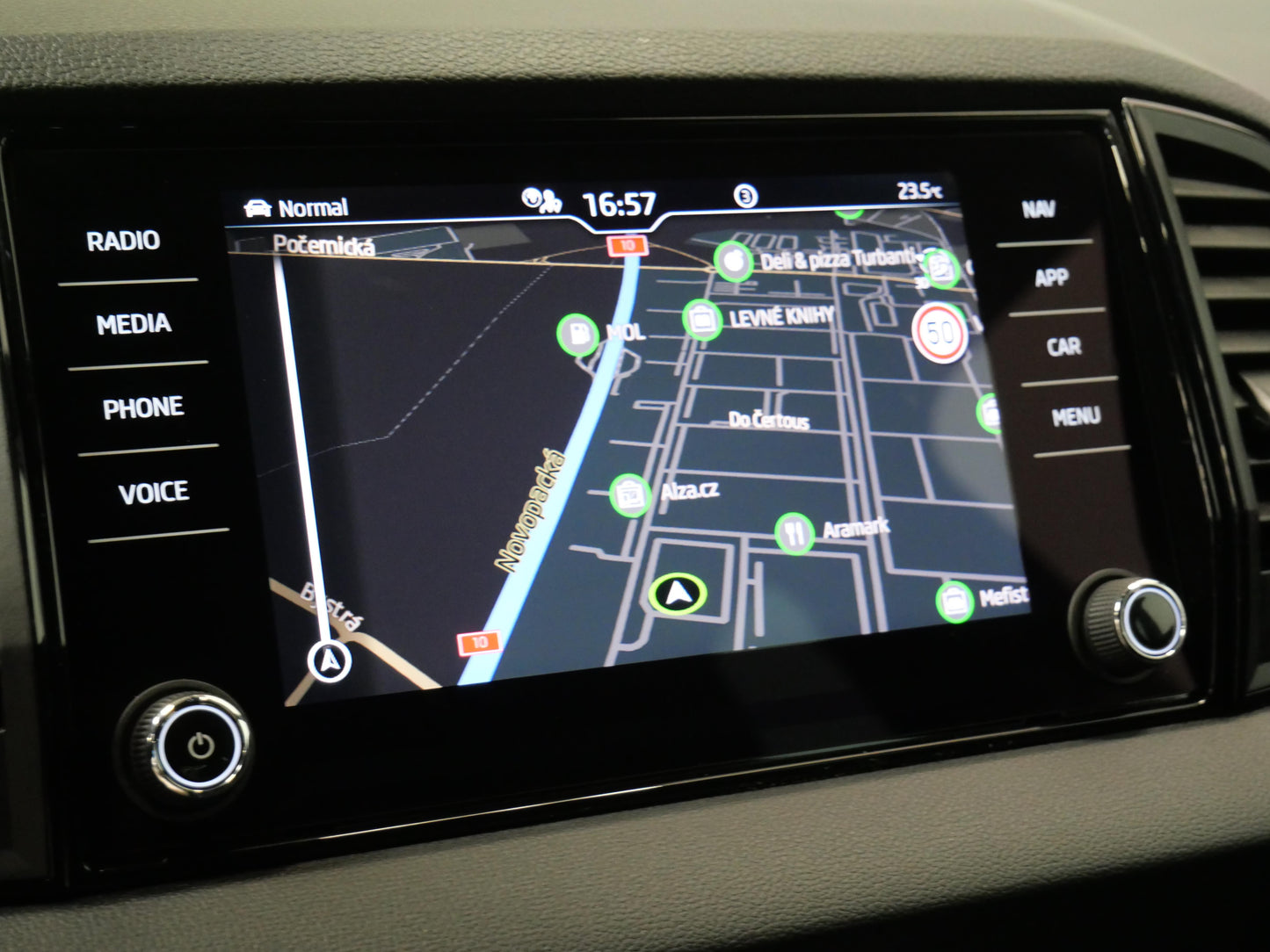 Škoda Karoq 1.5 TSI 110 kW Sportline