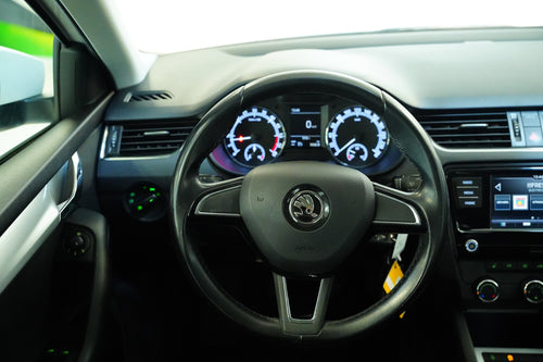 Škoda Octavia 1.6 TDI 85 kW Ambition Plus – foto 14