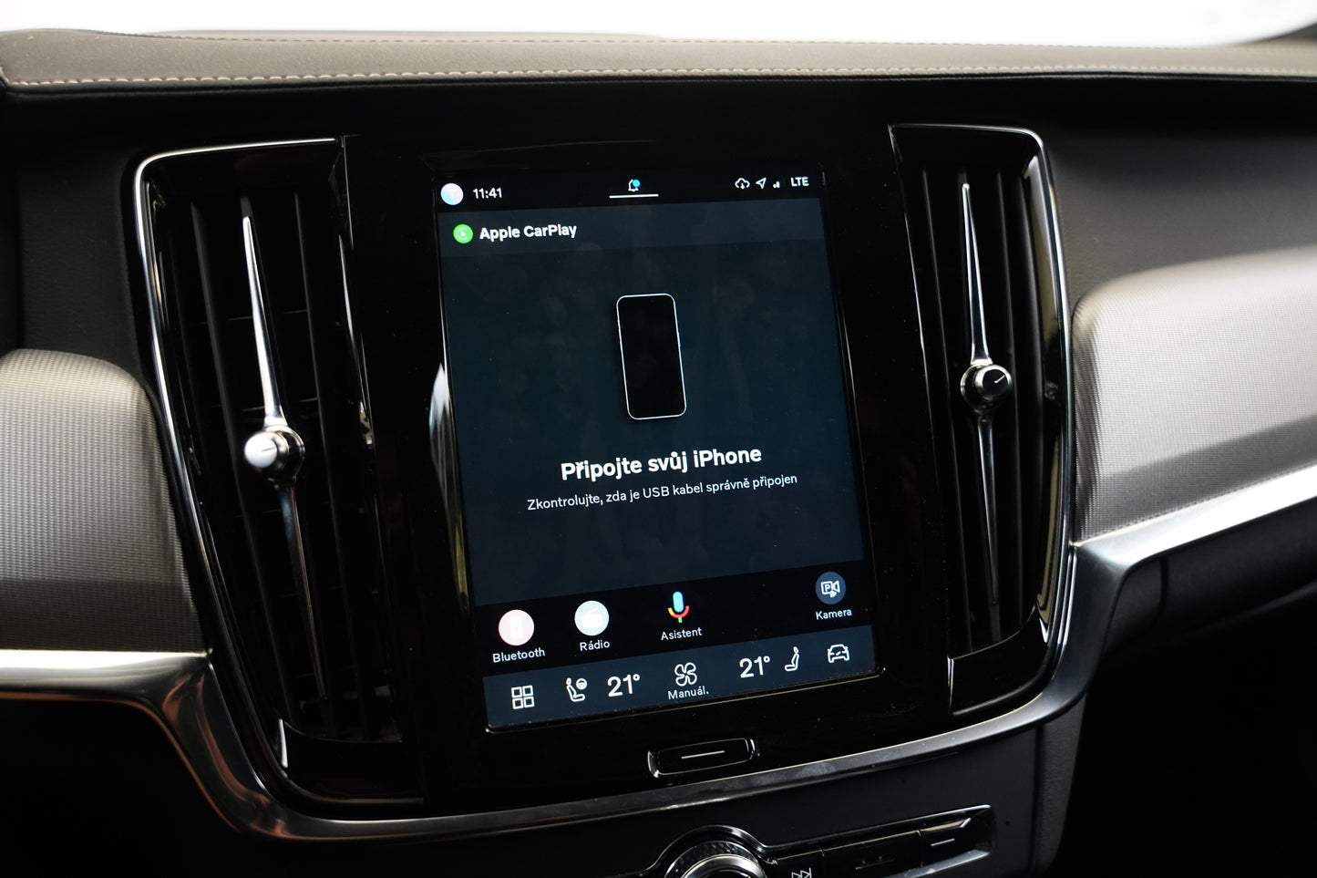 Volvo V90 2.0 B4 145 kW R-Design