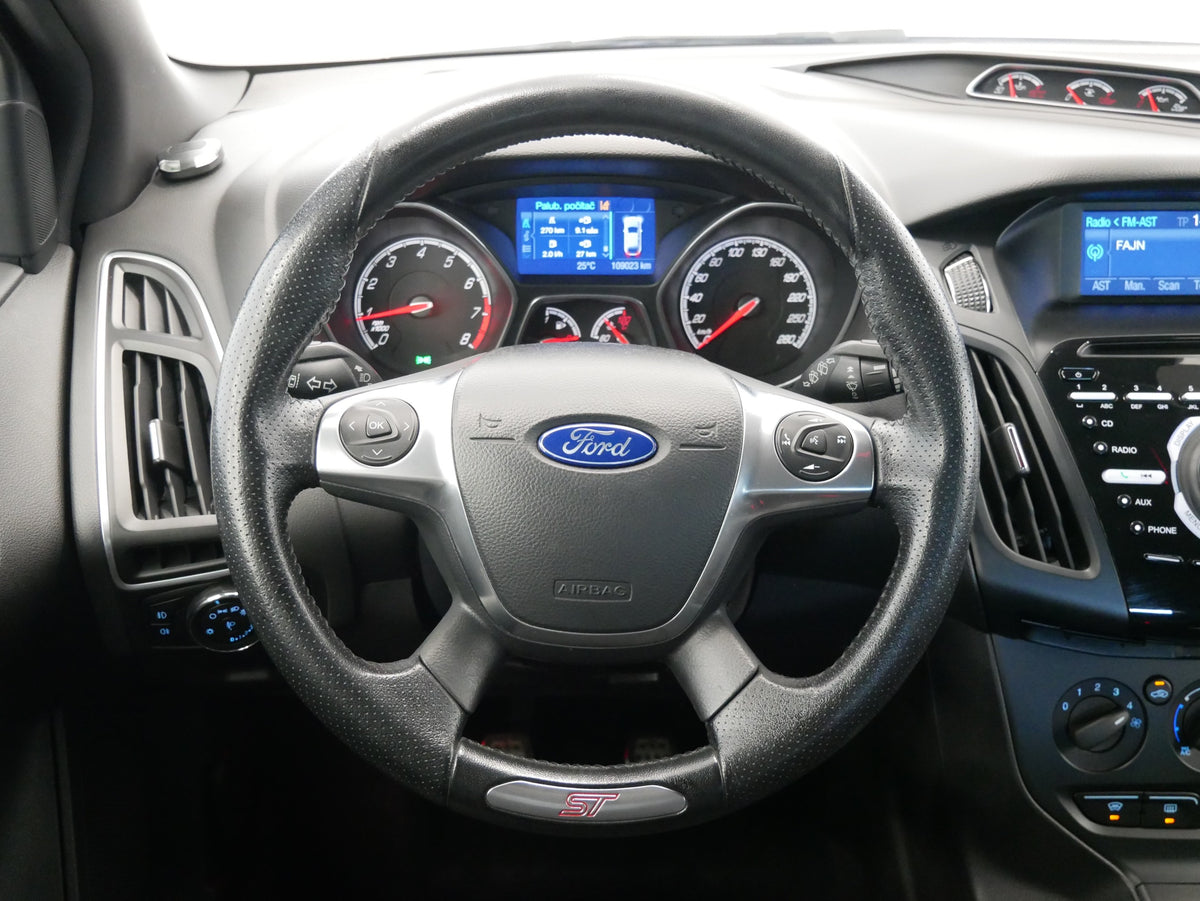 Ford Focus 2.0 EcoBoost 184 kW ST – foto 19