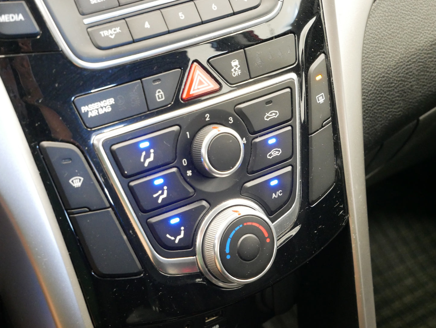 Hyundai i30 1,4 CVVT 73kW TRIKOLOR PLUS