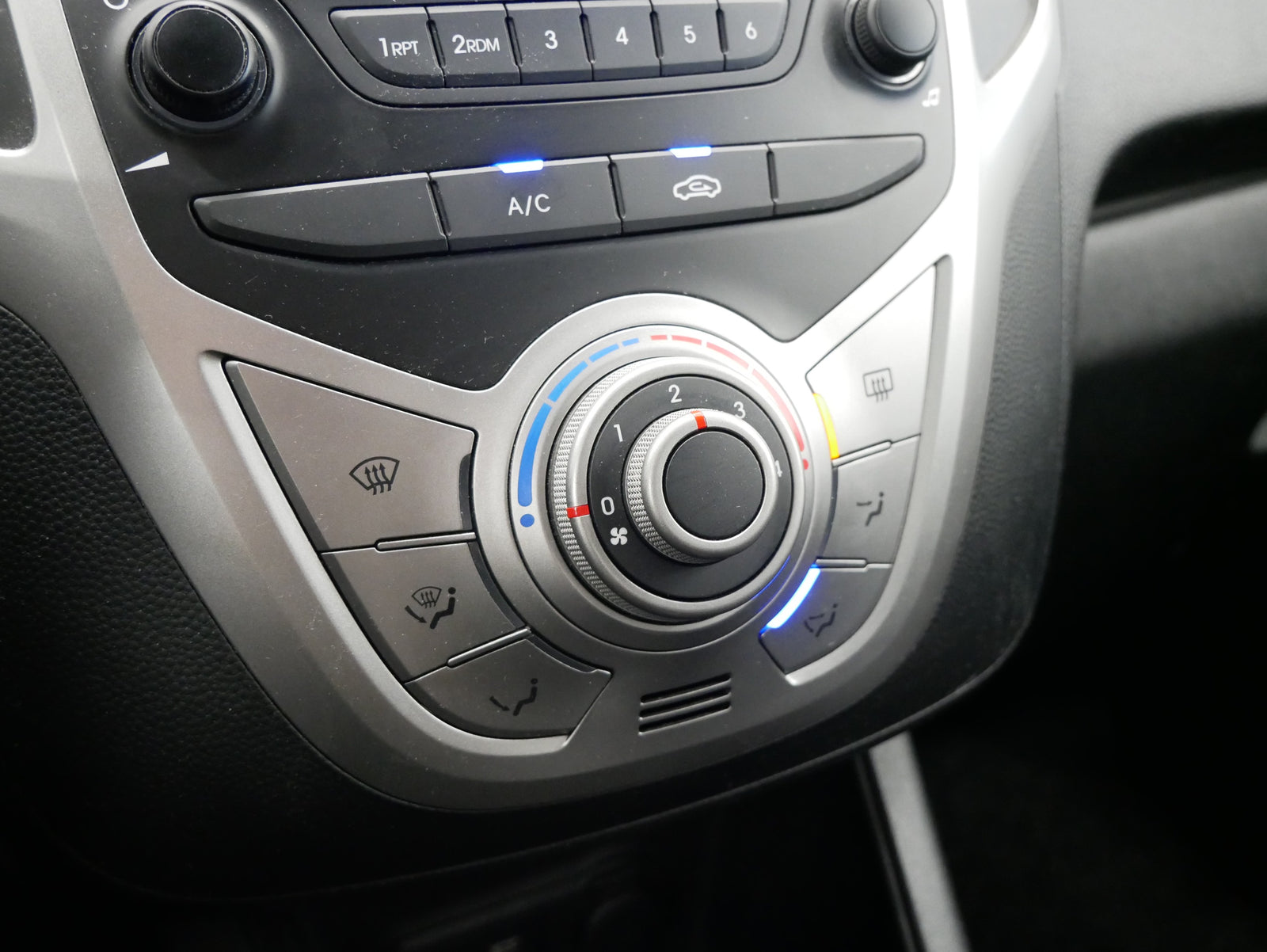 Hyundai ix20 1.4i 66kW Trikolor – foto 19