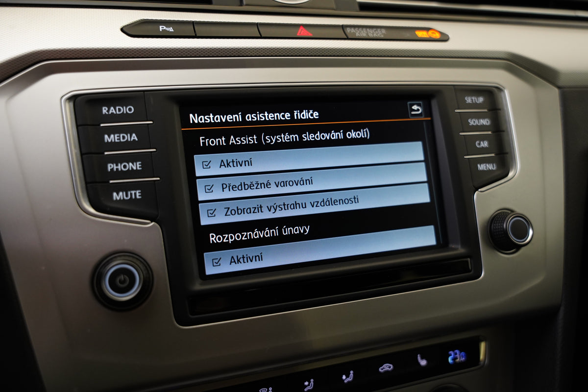 Volkswagen Passat 2.0 TDI 110 kW – foto 19