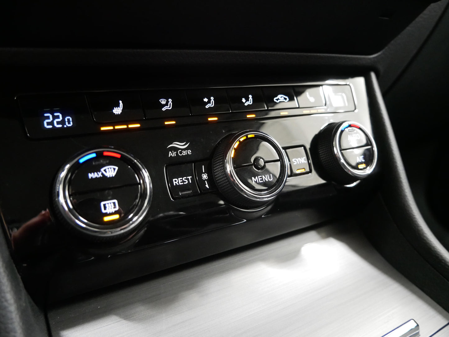 Škoda Superb 2.0 TDI 110 kW Style