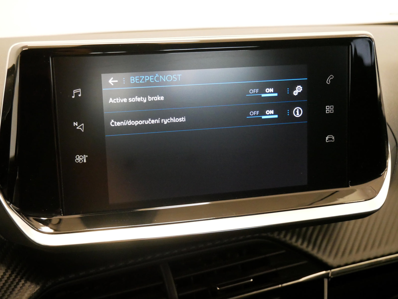 Peugeot 2008 1.2 PureTech 84 kW Active – foto 19