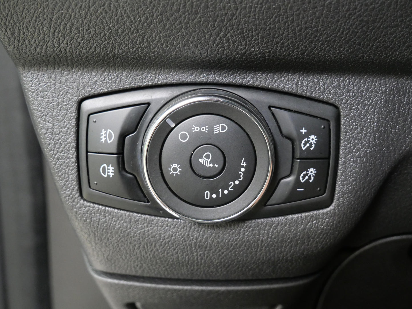 Ford Tourneo Courier 1.0 EcoBoost 74 kW Trend