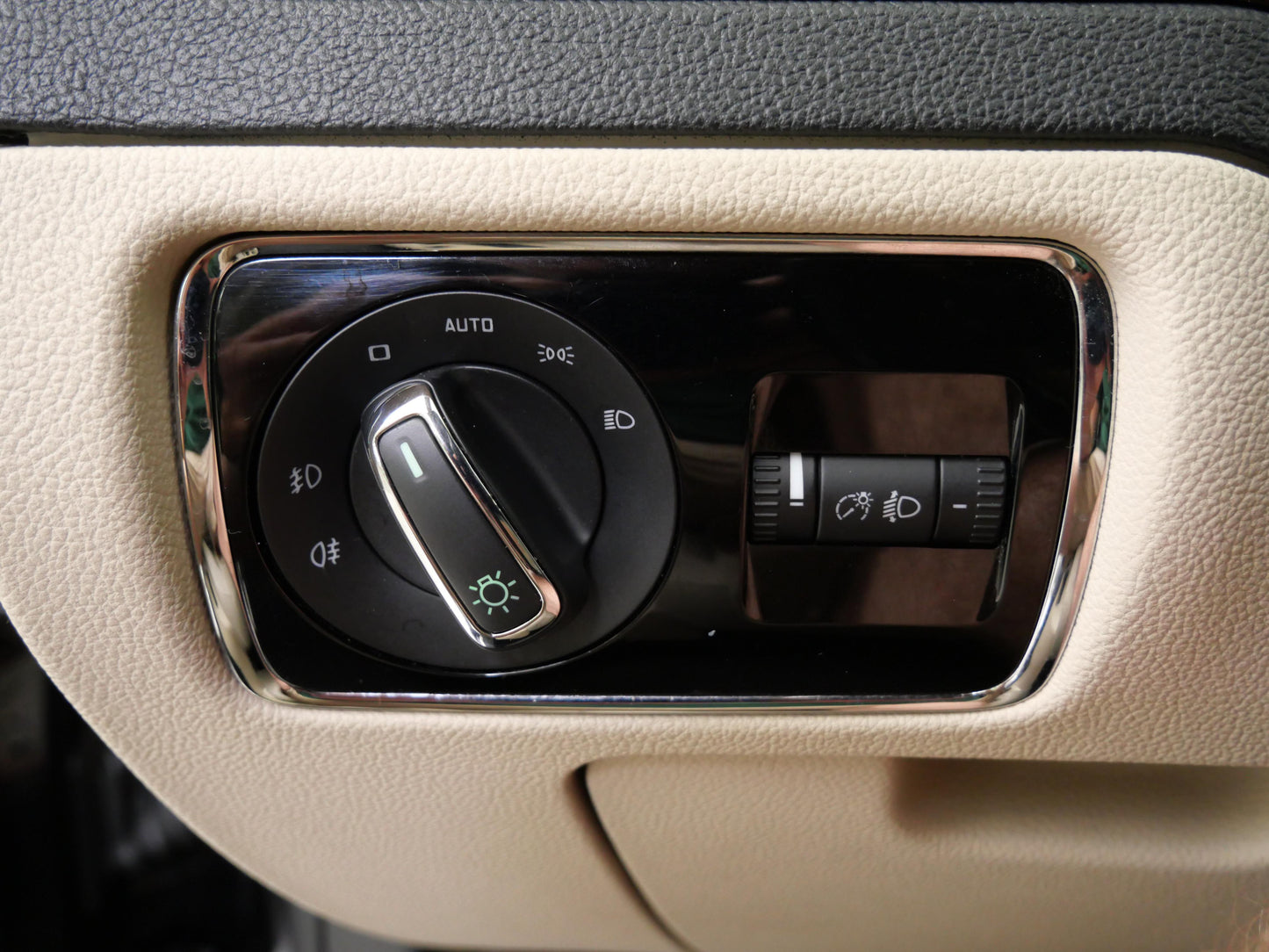 Škoda Superb 2.0 TDI 125 kW DSG Elegance