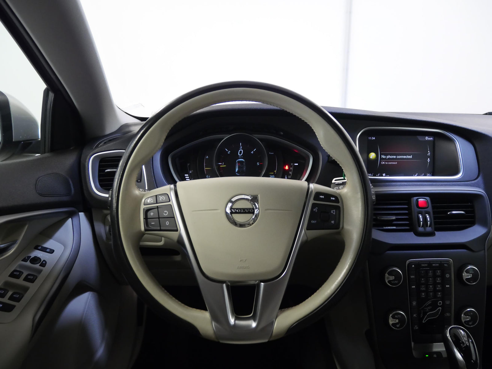 Volvo V40 D3 110 kW Momentum – foto 19