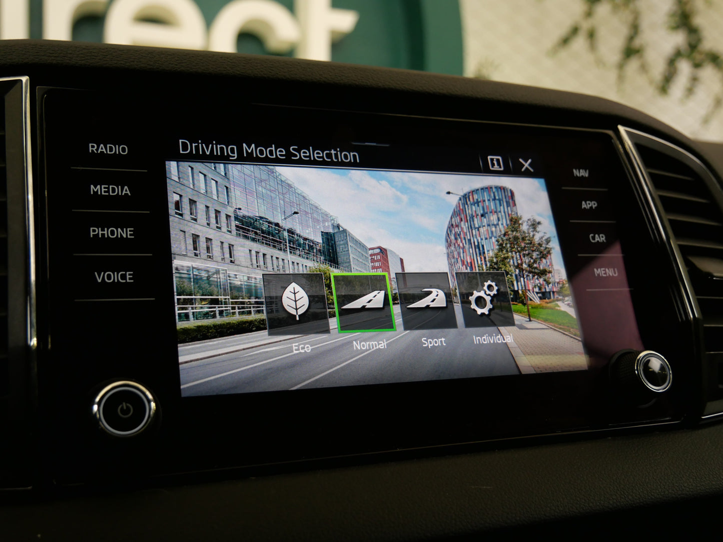 Škoda Karoq 1.5 TSI 110 kW Top Selection