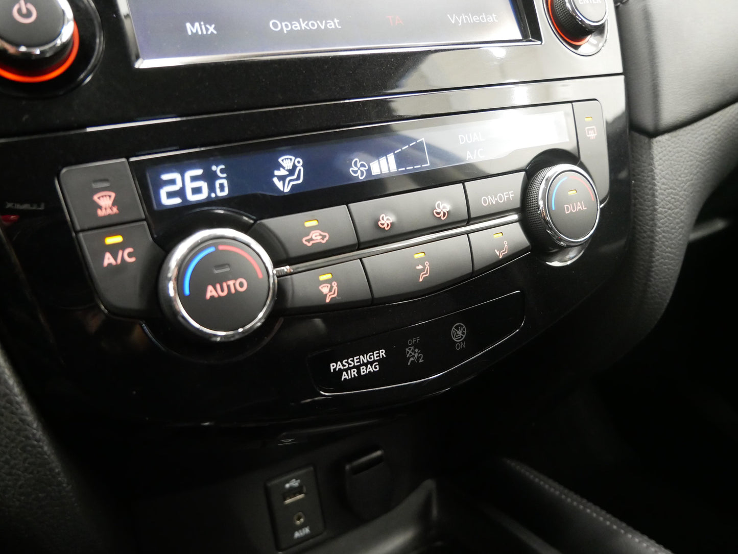 Nissan X-Trail 1.6 DIG-T 120 kW N-Connecta