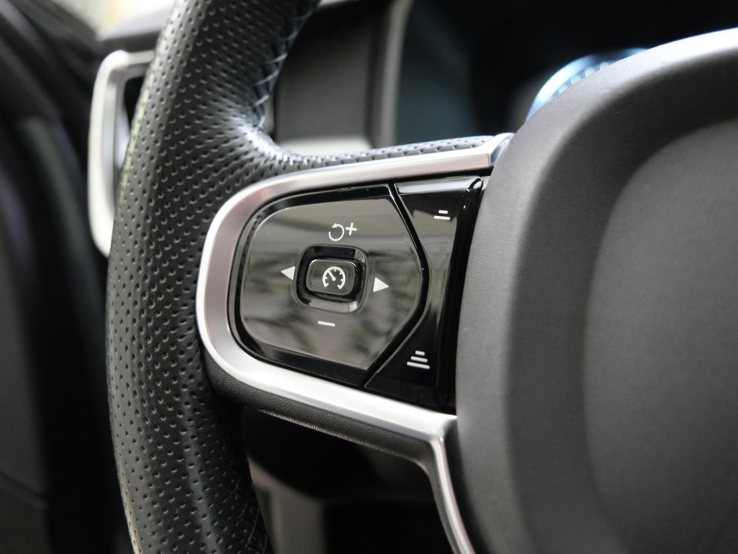 Volvo V90 D4 140 kW Momentum