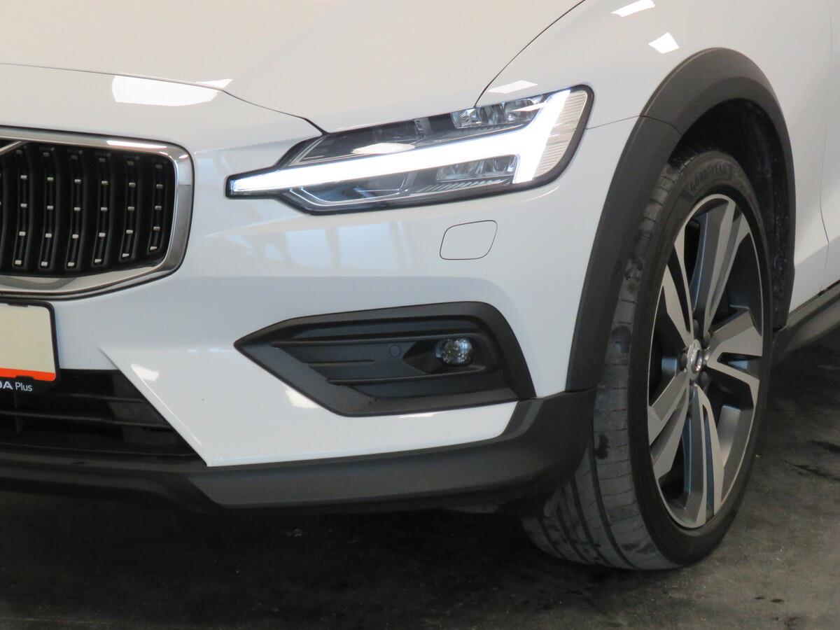 Volvo V60 2,0 145kW B4 AWD diesel Pro AU