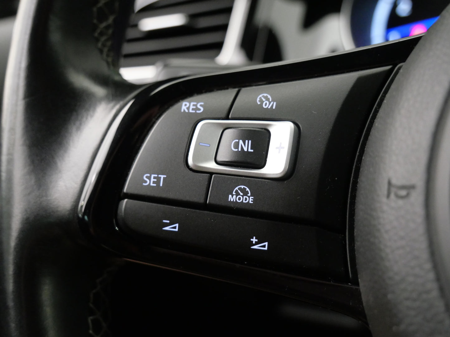 Volkswagen Golf 2.0 TSI 221 kW 4Motion "R"