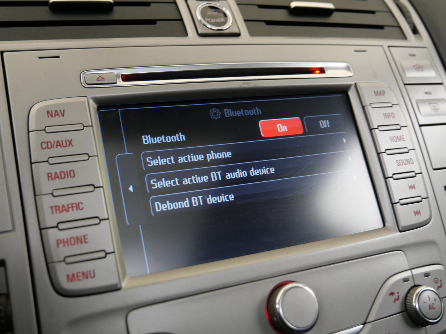 Ford Kuga 2.0 TDCI 103 kW Titanium