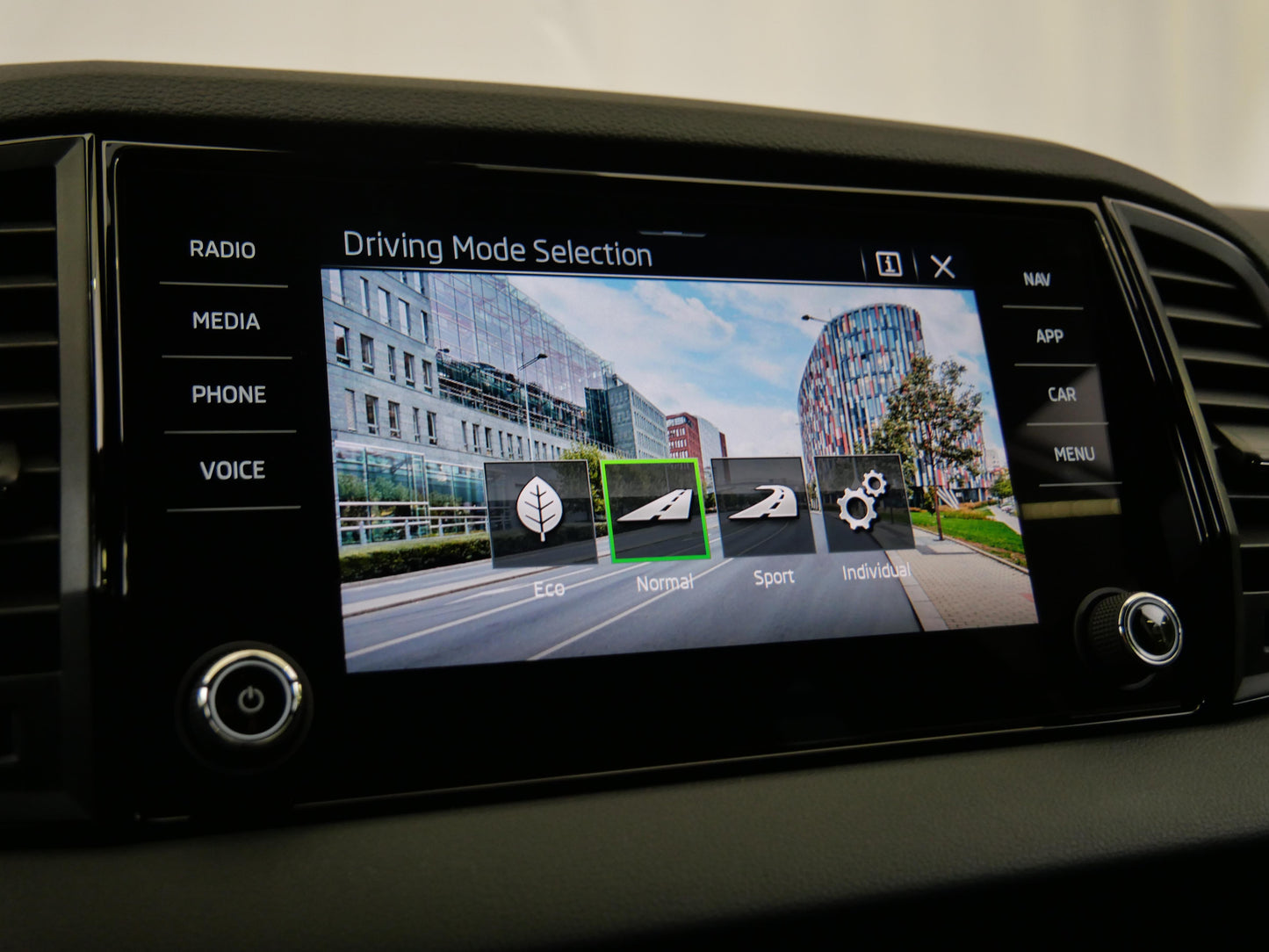 Škoda Karoq 1.5 TSI 110 kW SportLine