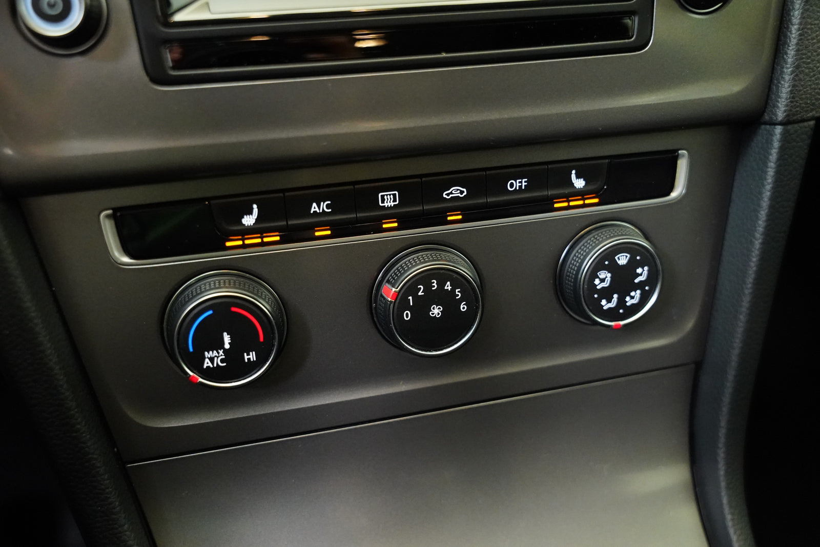 Volkswagen Golf 1.6 TDI 81 kW Trendline – foto 19