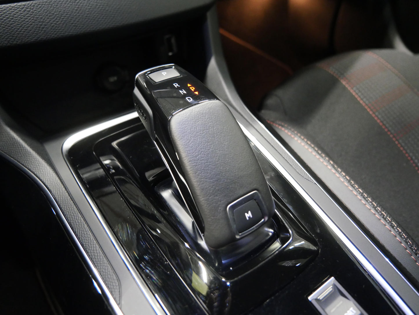 Peugeot 308 1.2 PureTech 96 kW GT LINE