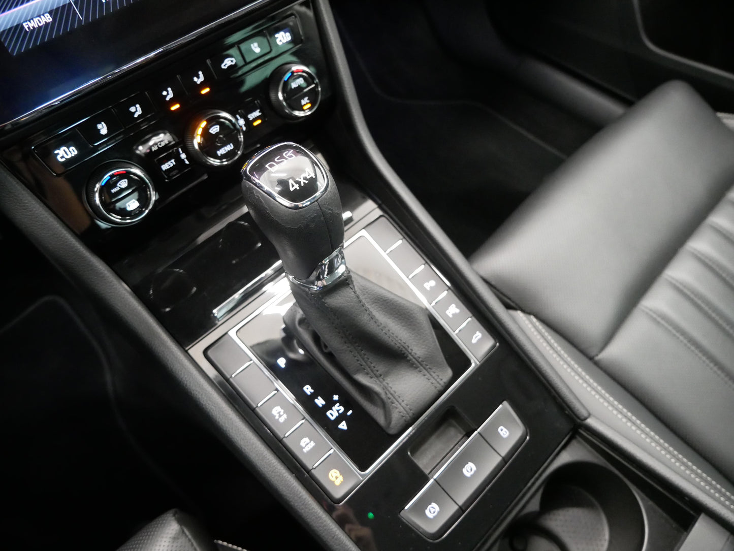 Škoda Superb 2.0 TDI 147 kW L&K 4x4