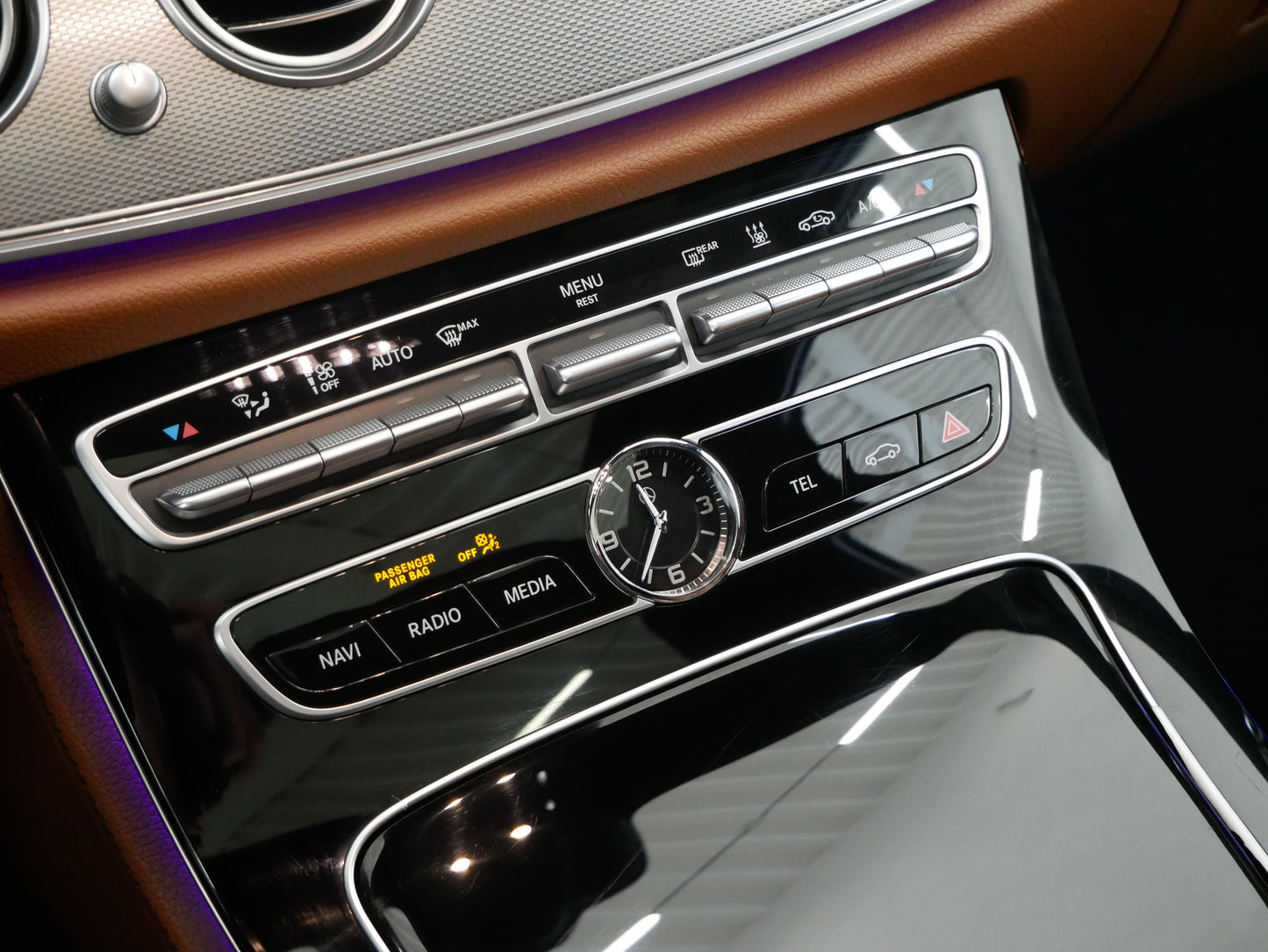 Mercedes-Benz E-Class E400 AMG LINIE 4MATIC 245KW