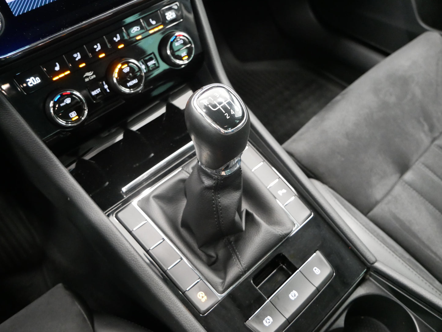 Škoda Superb 2.0 TDI 110 kW Ambition