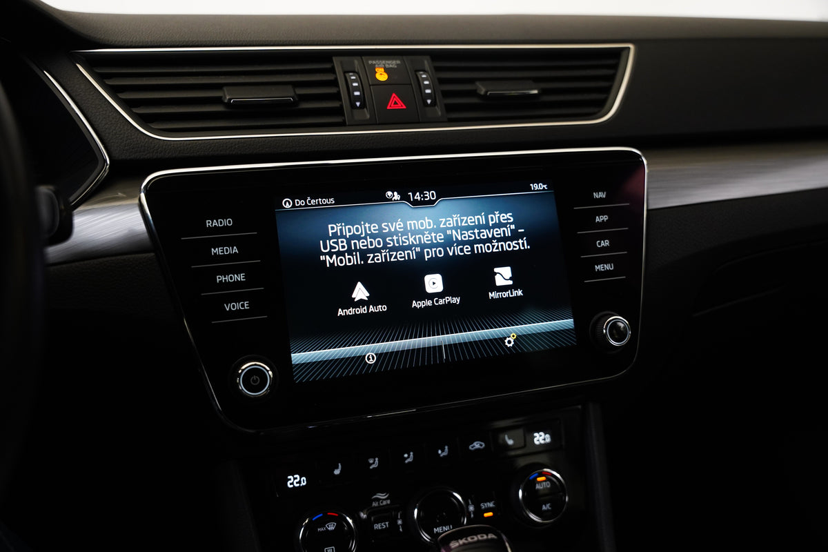 Škoda Superb 2.0 TDI 110 kW Style – foto 19