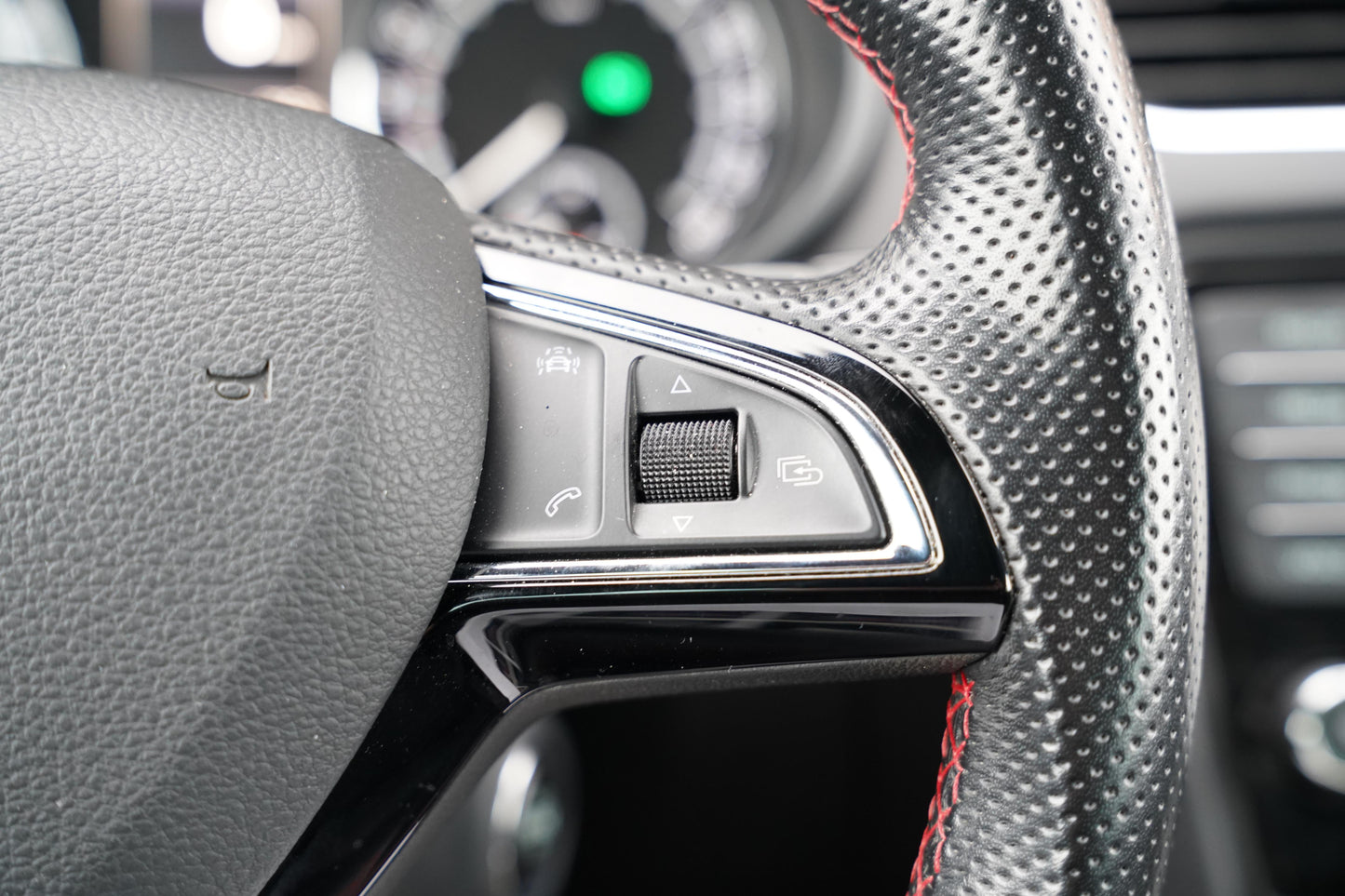 Škoda Octavia 2.0 TDI 135 kW DSG RS