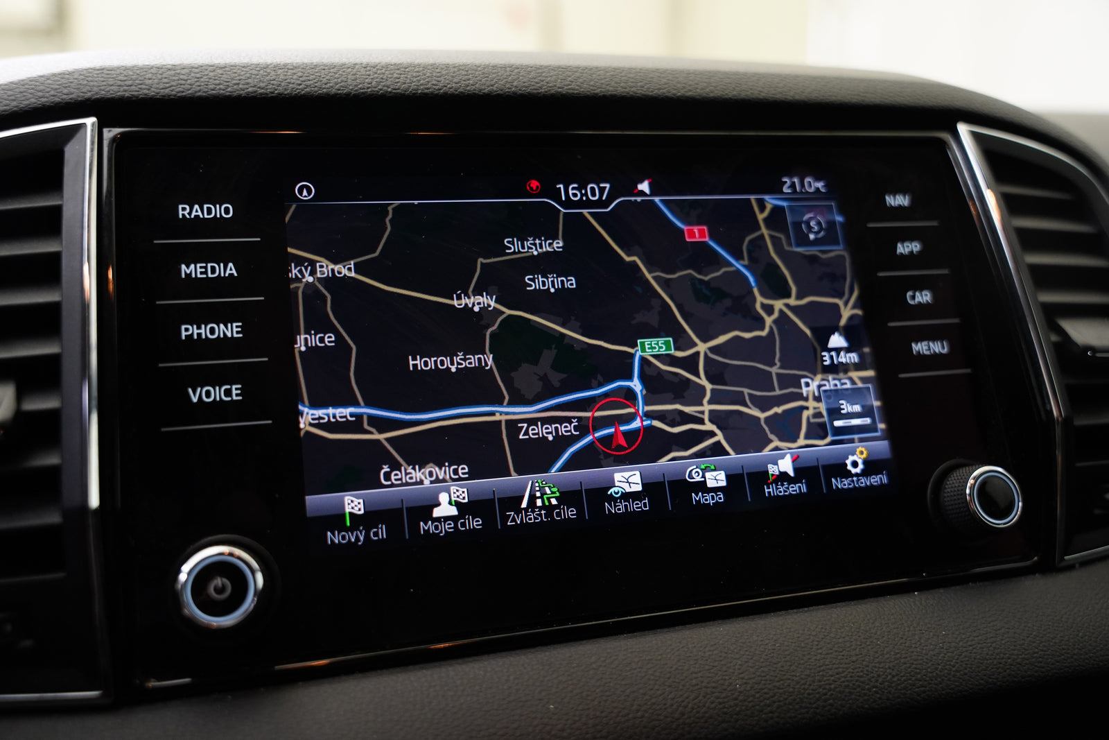 Škoda Karoq 1.5 TSI 110 kW DSG Style – foto 19