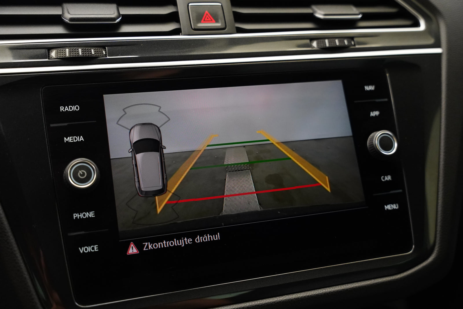 Volkswagen Tiguan 2.0 TSI 132 kW – foto 19