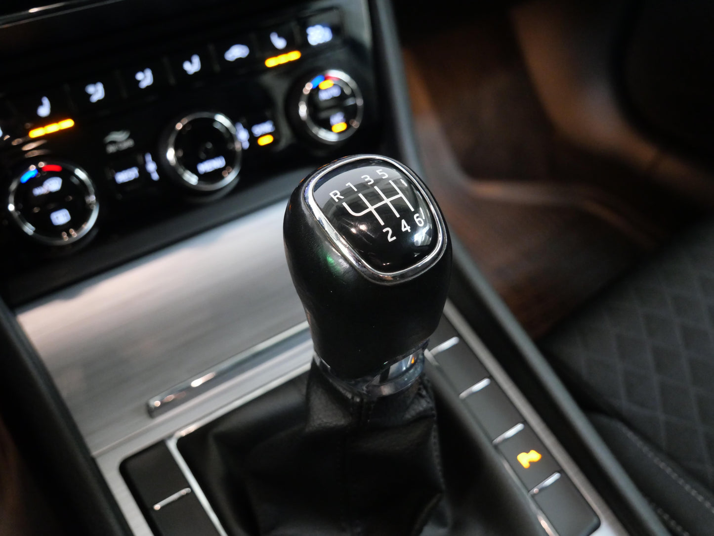 Škoda Superb 2.0 TDI 110 kW Ambition Plus