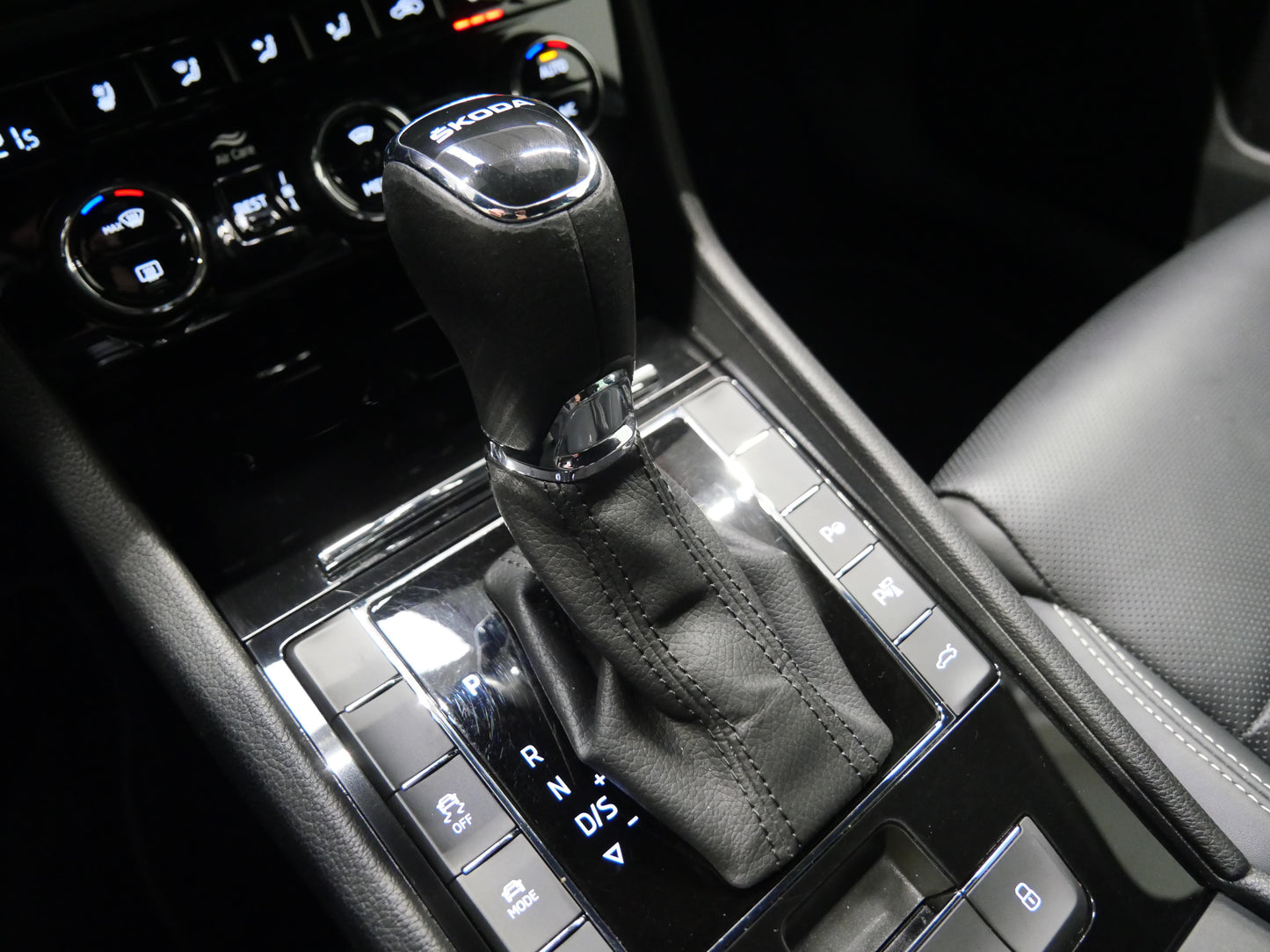 Škoda Superb 2.0 TDI 147kW L&K