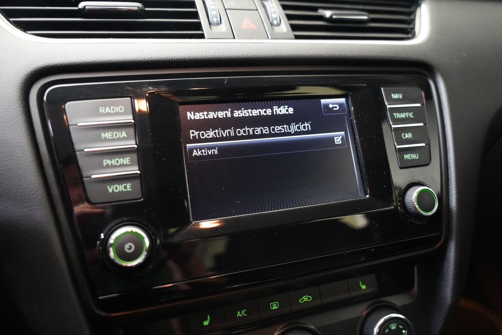 Škoda Octavia 1.6 TDI 77 kW DSG – foto 19