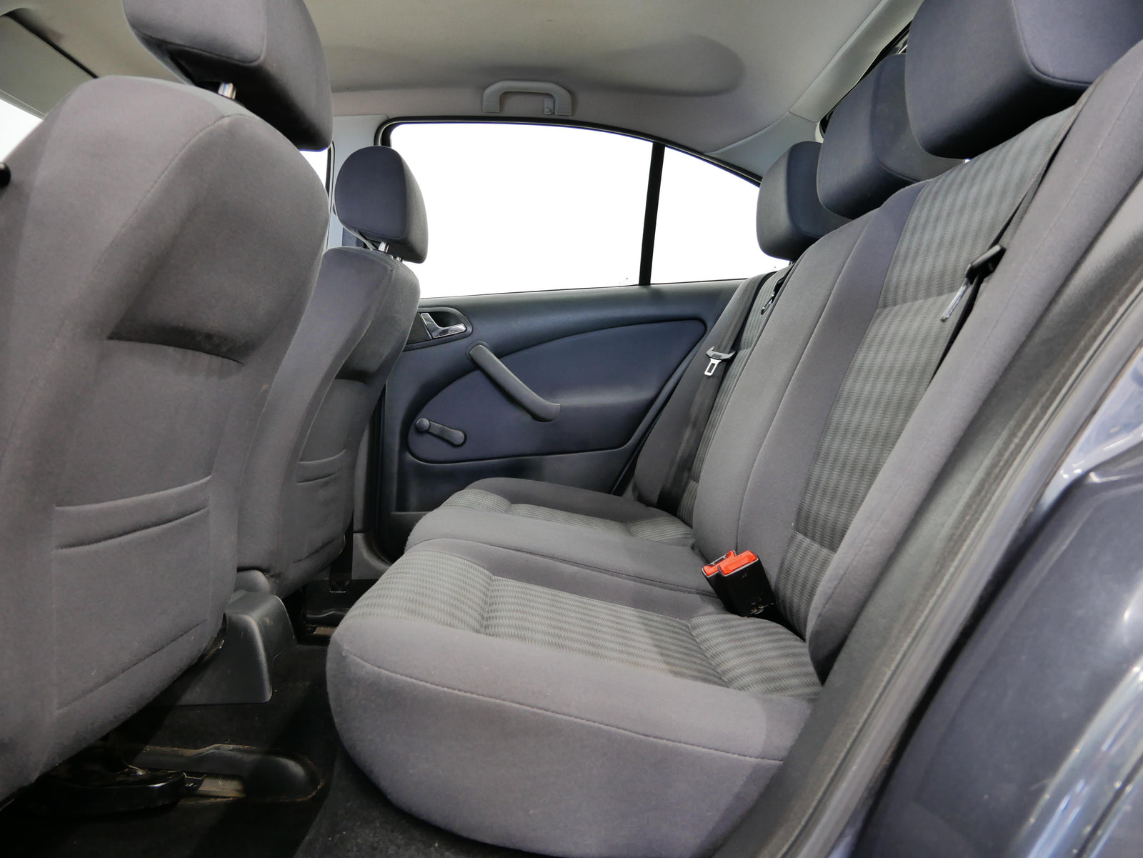 Škoda Octavia 1.6 MPi 75 kW Tour – foto 19