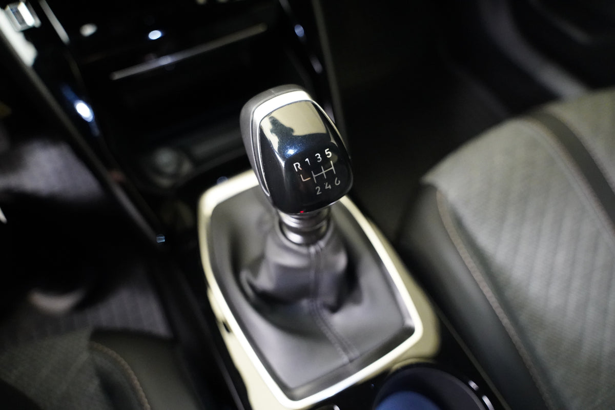 Peugeot 2008 1.2 PureTech 74 kW ALLURE – foto 19