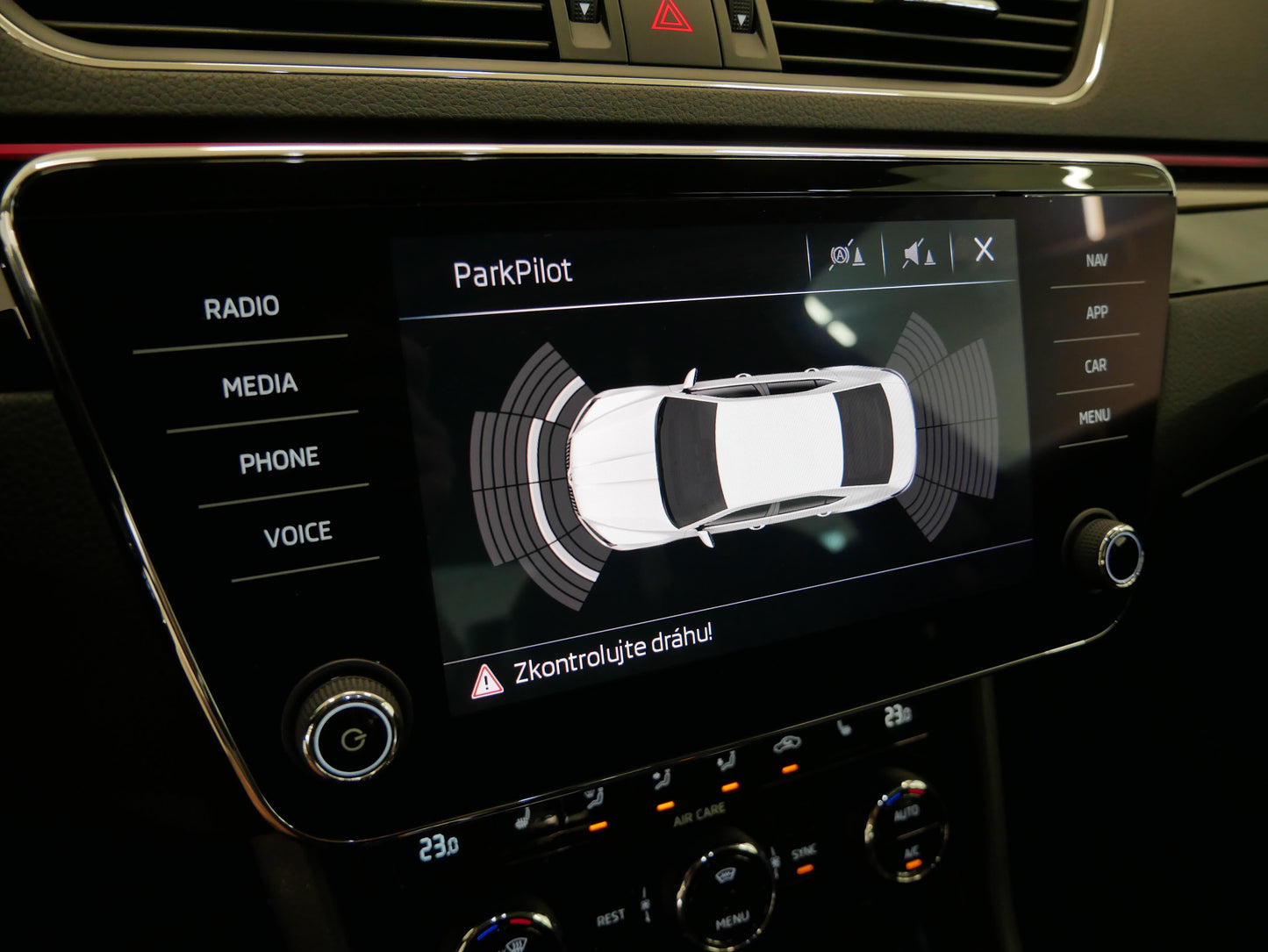Škoda Superb 2.0 TDI 140 kW DSG 4x4 L&K