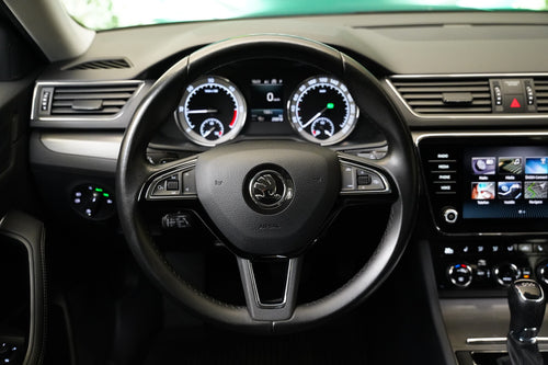 Škoda Superb 2.0 TDI 110 kW Style – foto 19