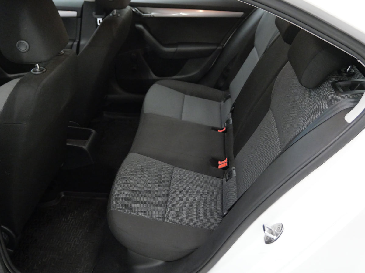 Škoda Octavia 1.6 TDI 66 kW Active – foto 18