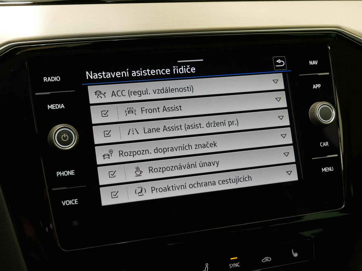 Volkswagen Passat 2.0 TDI 147 kW Elegance – foto 19